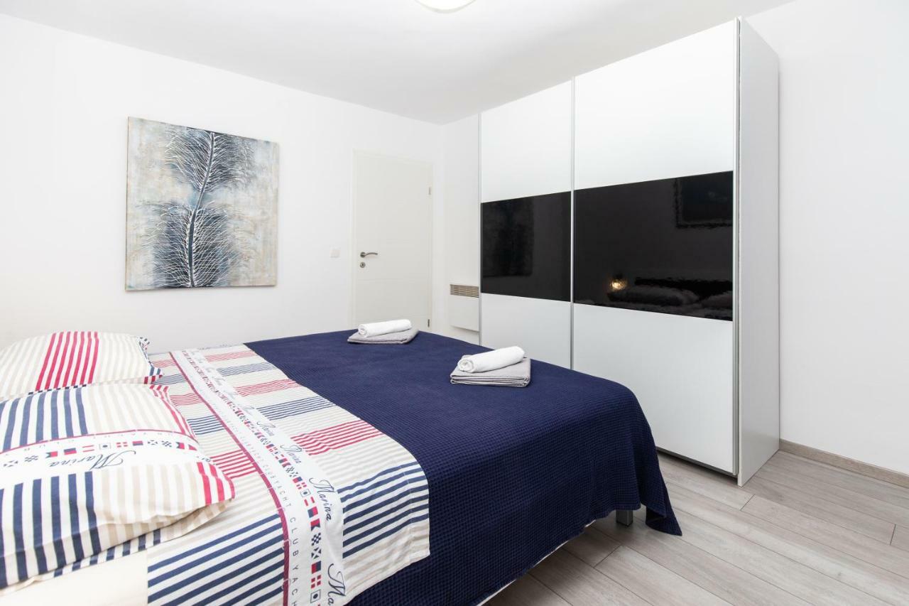 Apartman Topic Leilighet Kaštela Eksteriør bilde